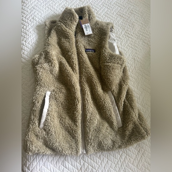Patagonia Beige Sherpa Vest - Picture 2 of 13